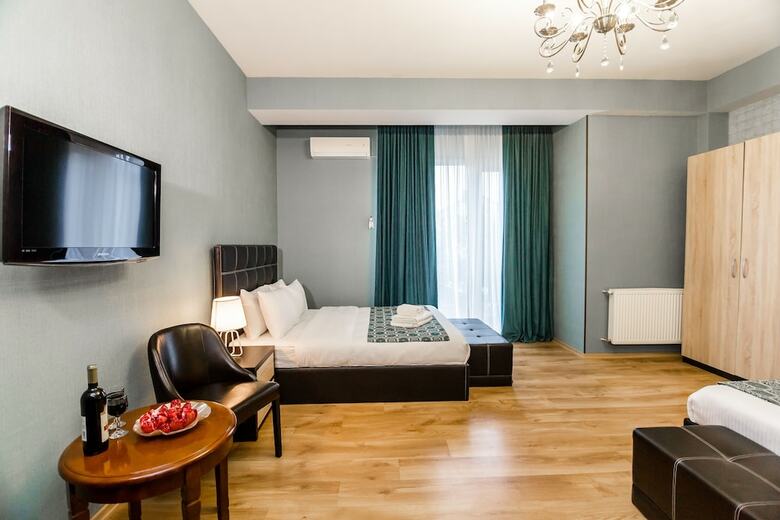 Hotel Diamond Dat Exx Company