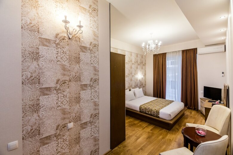 Hotel Diamond Dat Exx Company