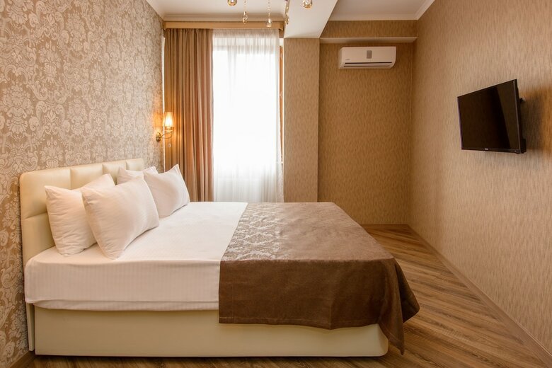 Hotel Diamond Dat Exx Company