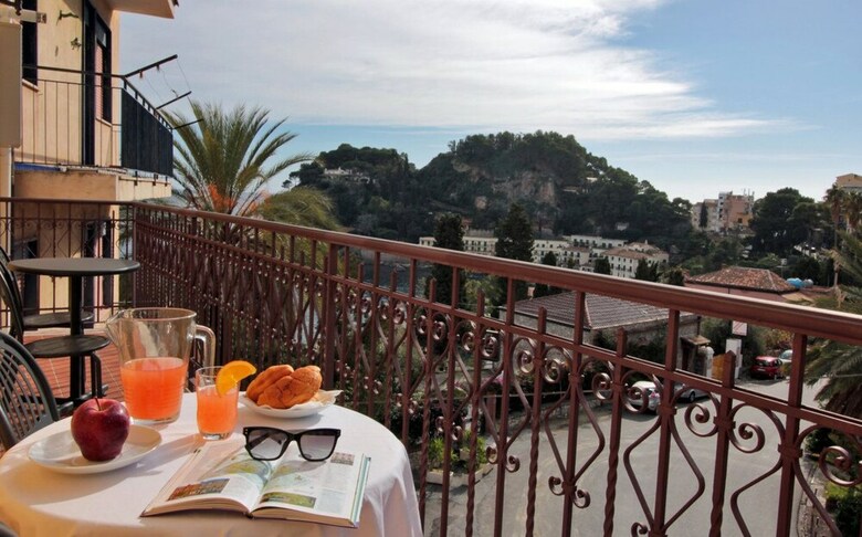 Panoramic Apartments Taormina