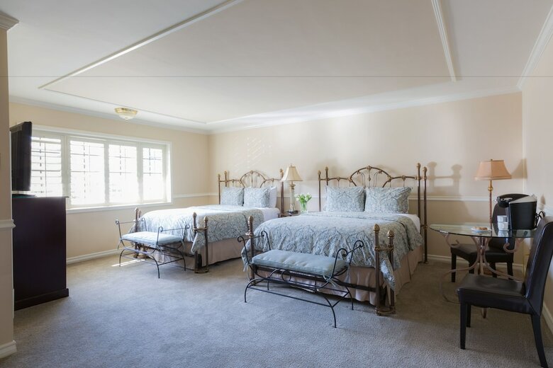 Hotel Coachman's Inn, A Four Sisters Inn