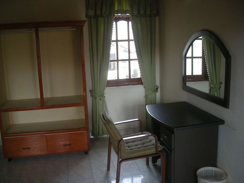 Hotel Sri Lak Inn