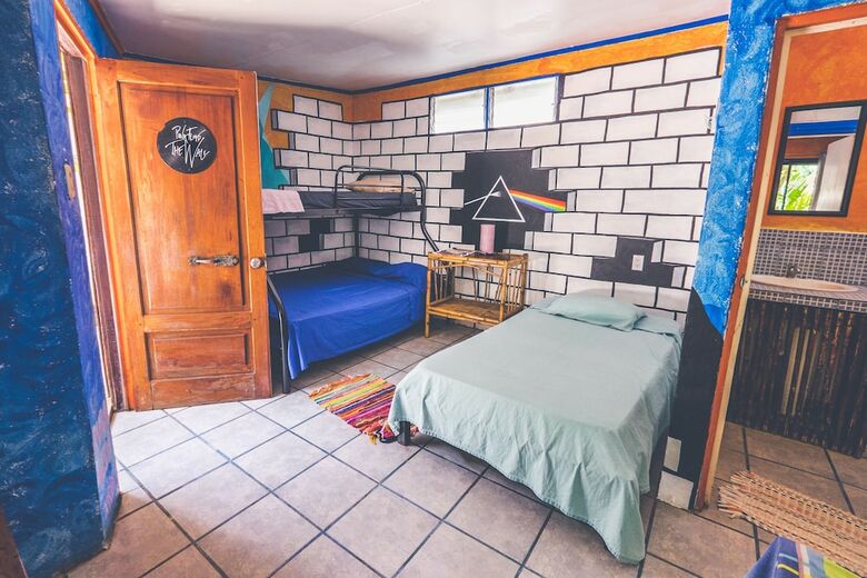 Hostal Pura Vida Hostel