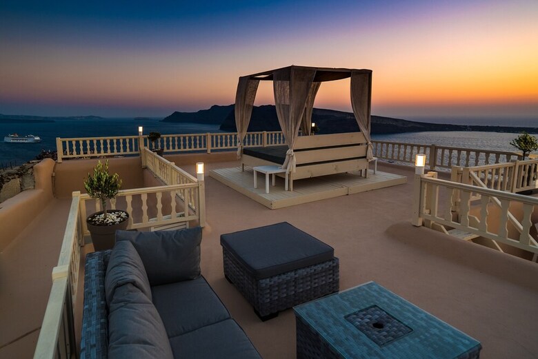 Villa Poseidon Mansion