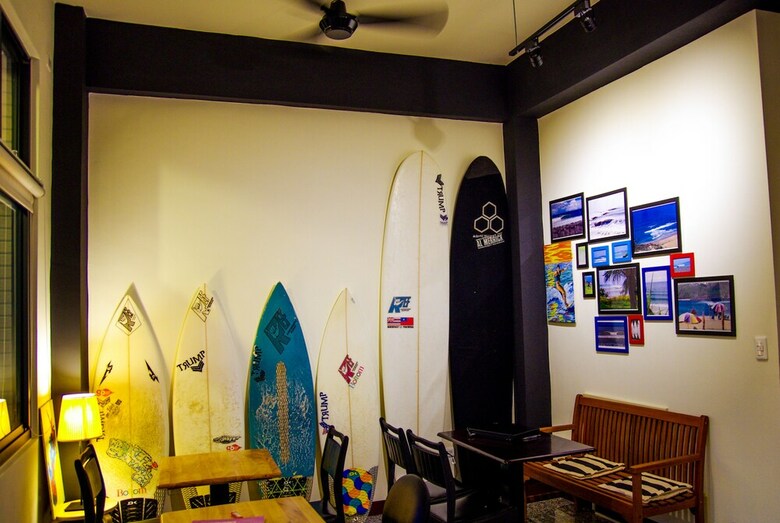 Hotel Waverider House