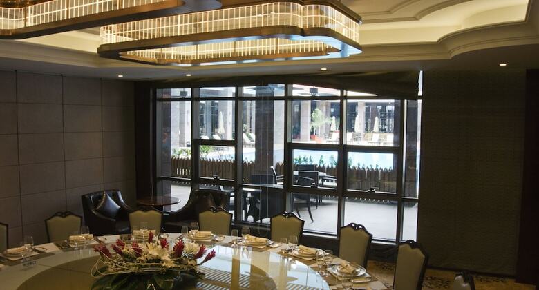 Tang Palace Hotel