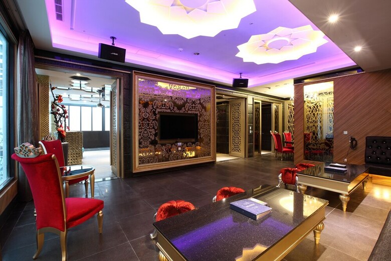 Icloud Luxury Resort & Hotel