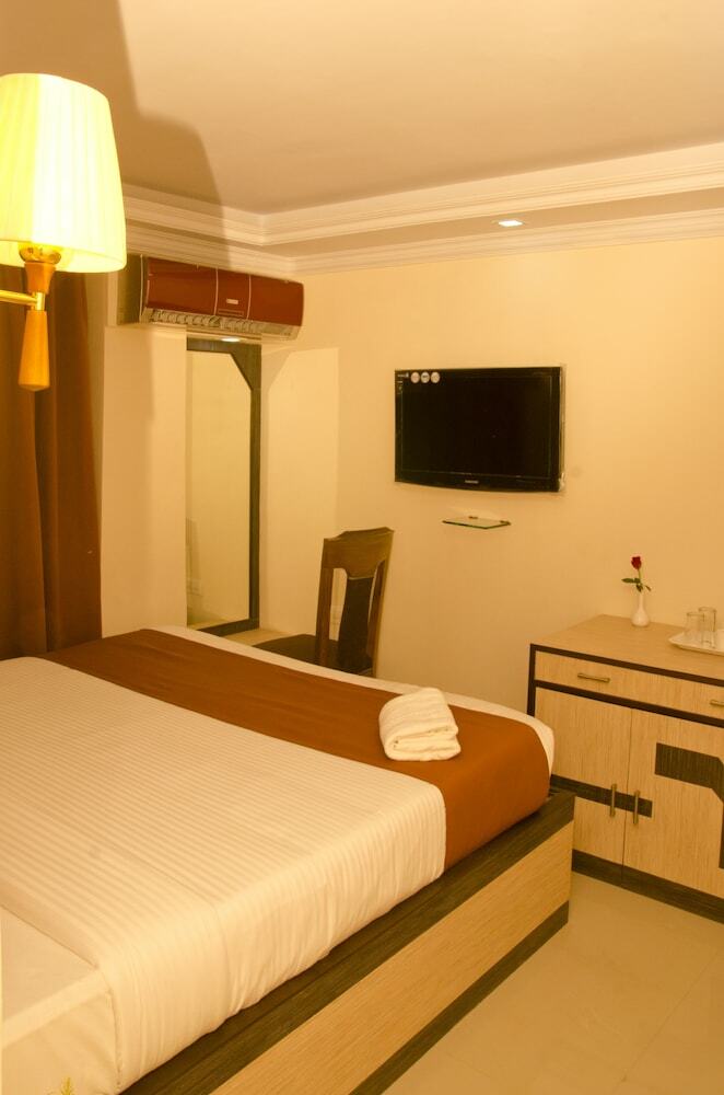 Hotel Thames International