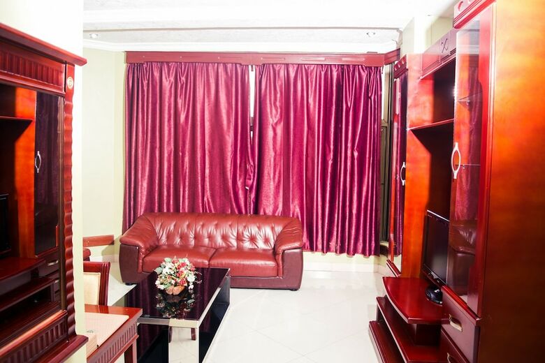 Greenlight Hotel