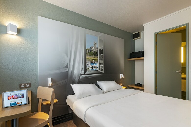 Hotel B&B H�tel Angers 1 Beaucouz�