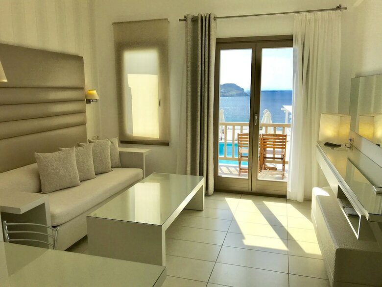 Aparthotel Lithos By Spyros & Flora