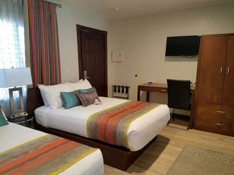 Hotel Shoshone Inn