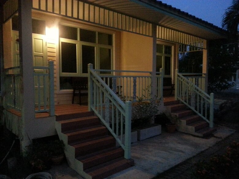 Hotel Bamboo House Kanchanaburi