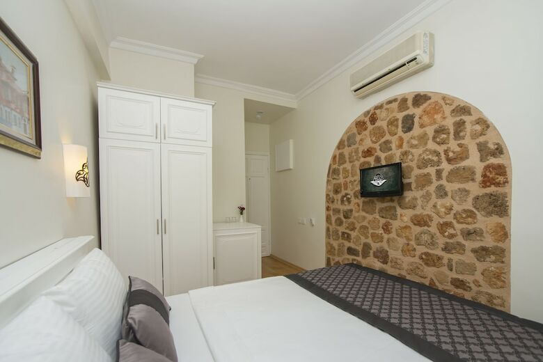 Argos Hotel