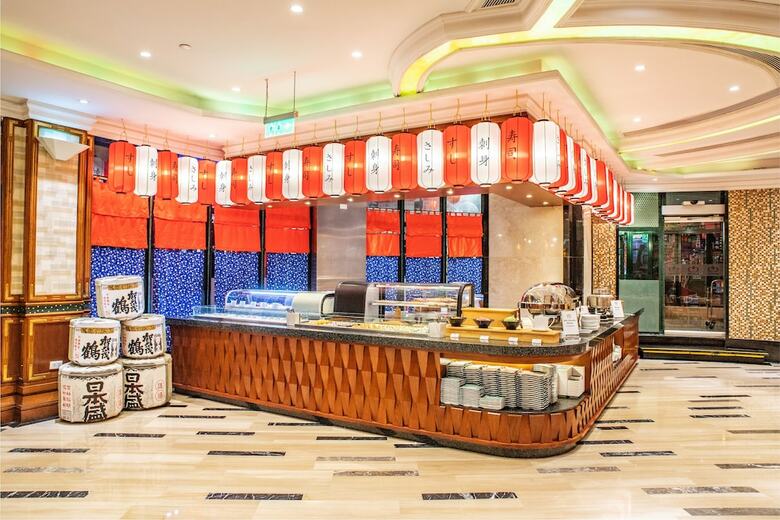 Windsor Plaza Hotel