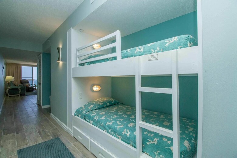 Pelican Beach Resort & Conference Center
