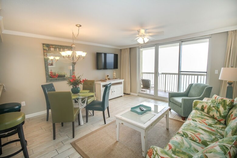 Pelican Beach Resort & Conference Center