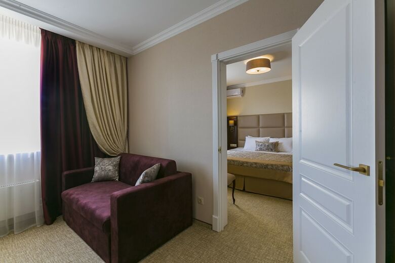 Hotel Salut