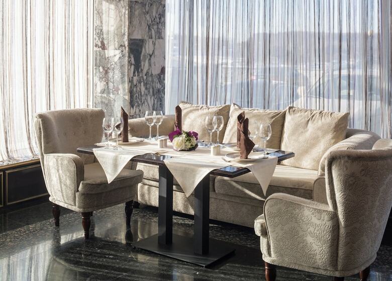 Hotel Salut