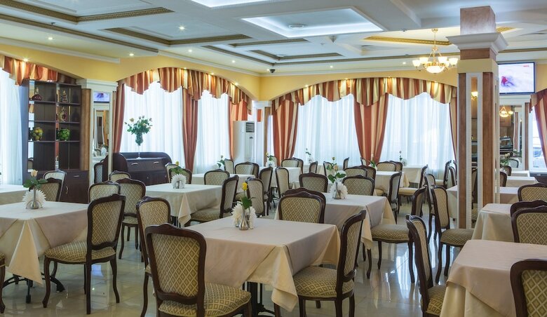 Hotel Salut