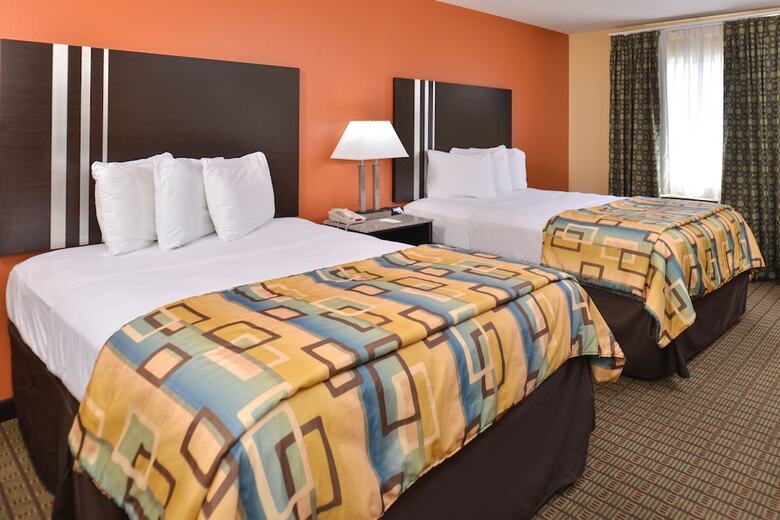 Motel Douglas Inn And Suites