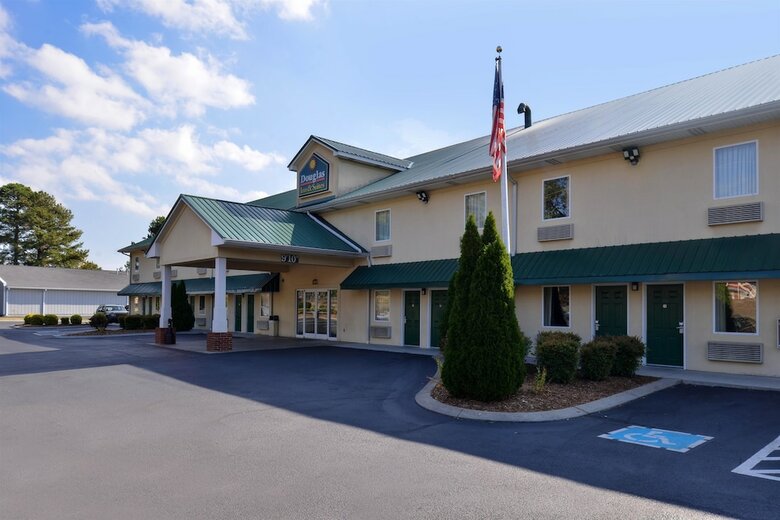 Motel Douglas Inn And Suites
