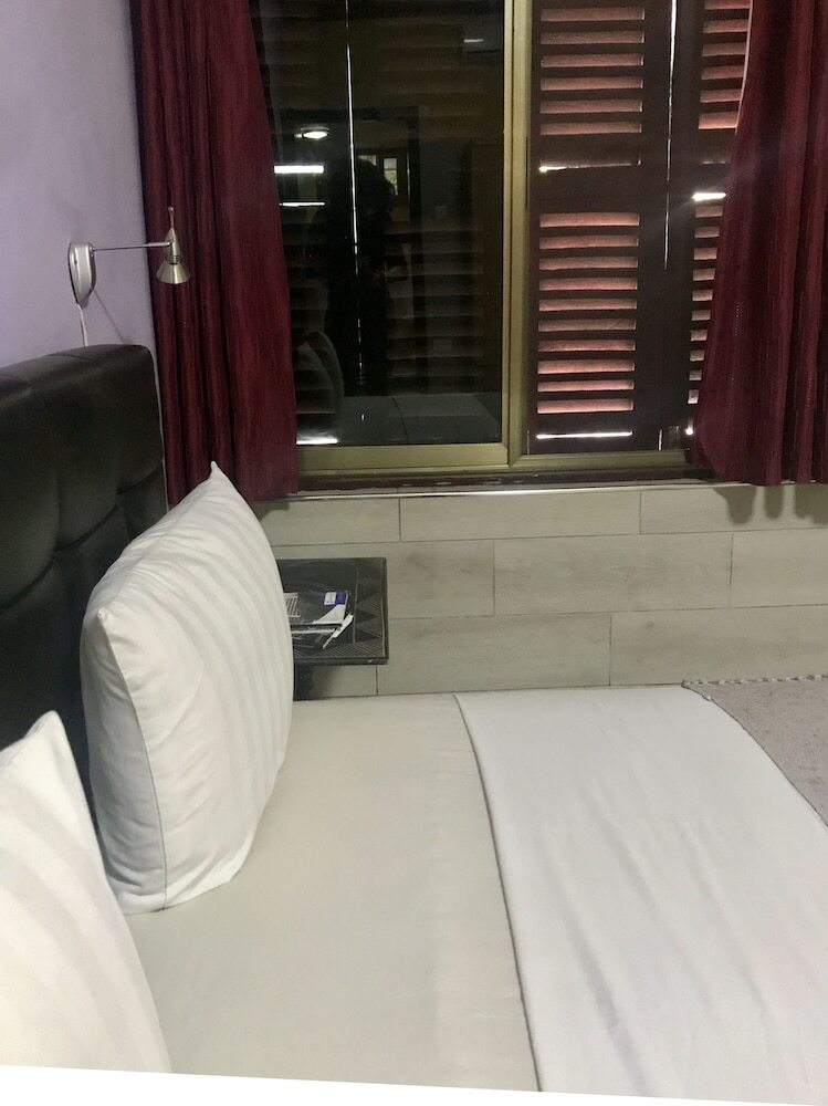 Hotel Omanye Lodge