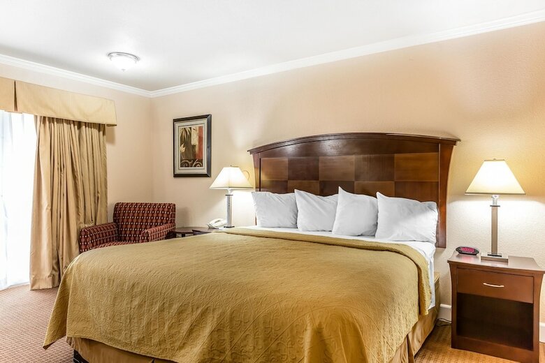 Hotel Quality Inn Near Hearst Castle