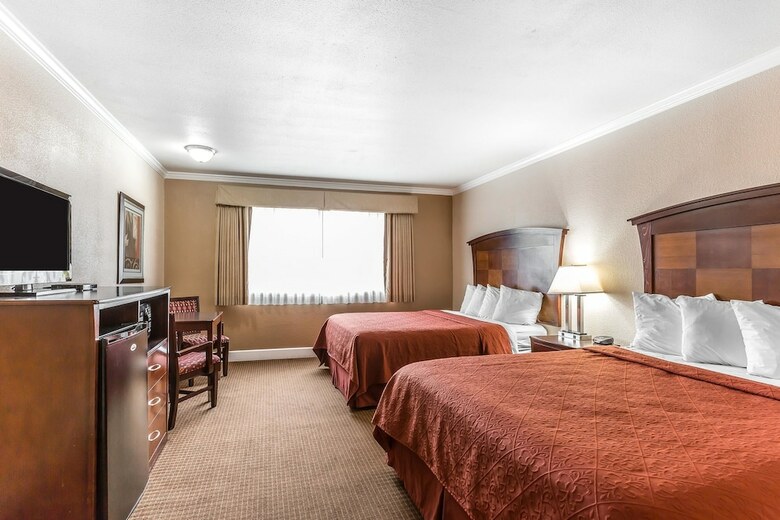 Hotel Quality Inn Near Hearst Castle