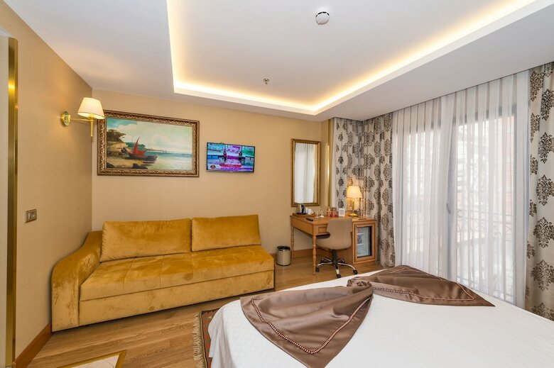 Aprilis Gold Hotel