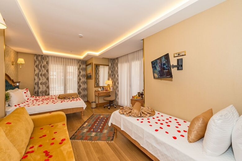 Aprilis Gold Hotel