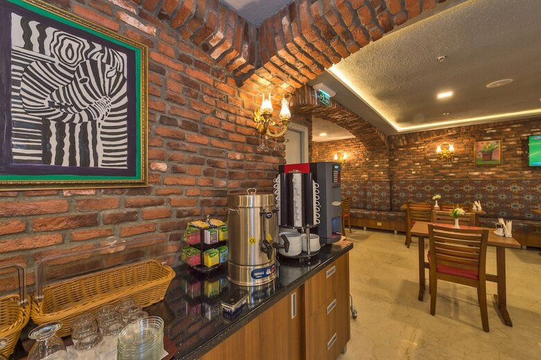 Aprilis Gold Hotel