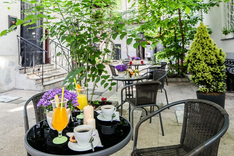 Hotel Platinia Apartments