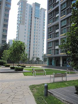 Rich&young Seasons Park Service Apartment