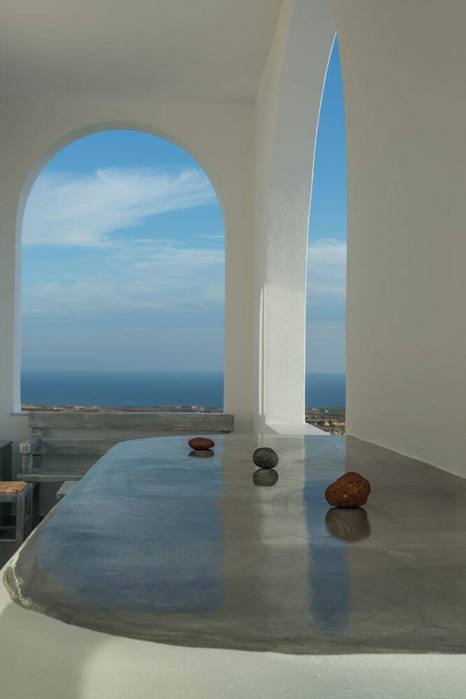 Aspronisi Luxury Villa