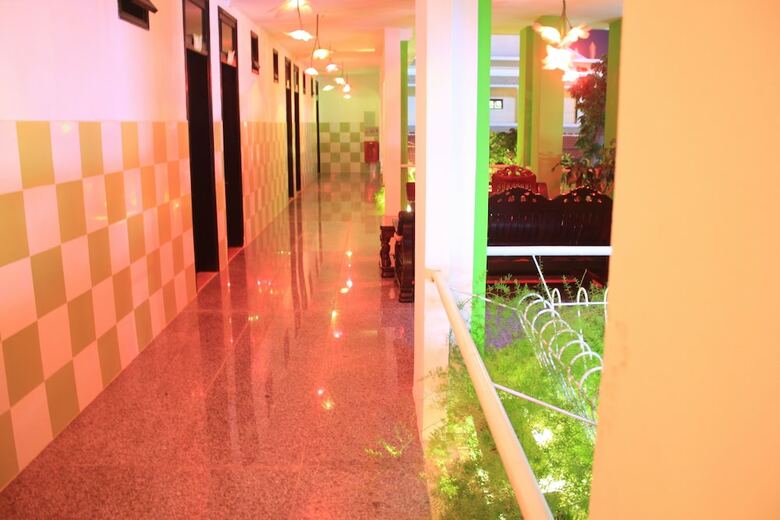 Hotel Ngoi Nha Xanh