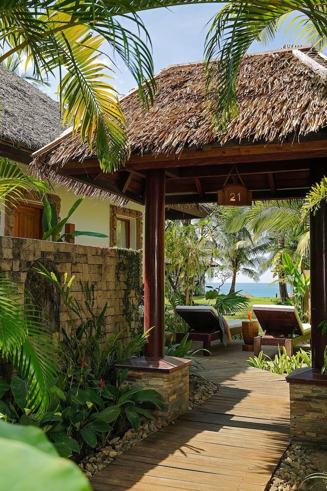 Ngapalii Bay Villas & Spa