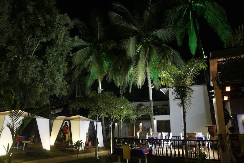 Hotel Paparazzi Resort