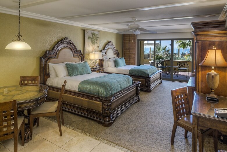 Pacific Terrace Hotel