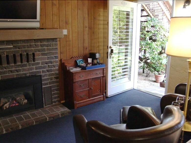 Beazley House Bed And Breakfast Inn