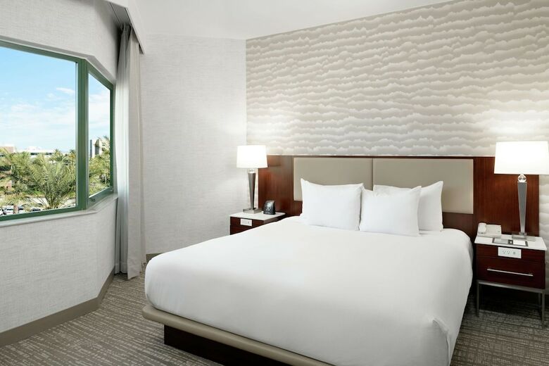 Hotel Doubletree Suites By Hilton Phoenix