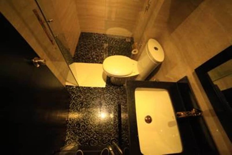 Bezel Hotel
