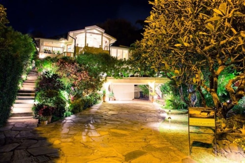 Hotel Hawaii's Hidden Hideaway Bed & Breakfast