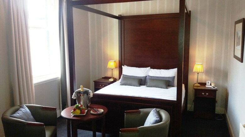 Salutation Hotel