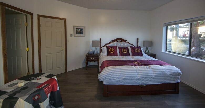 Shangri-la Oceanfront B&B