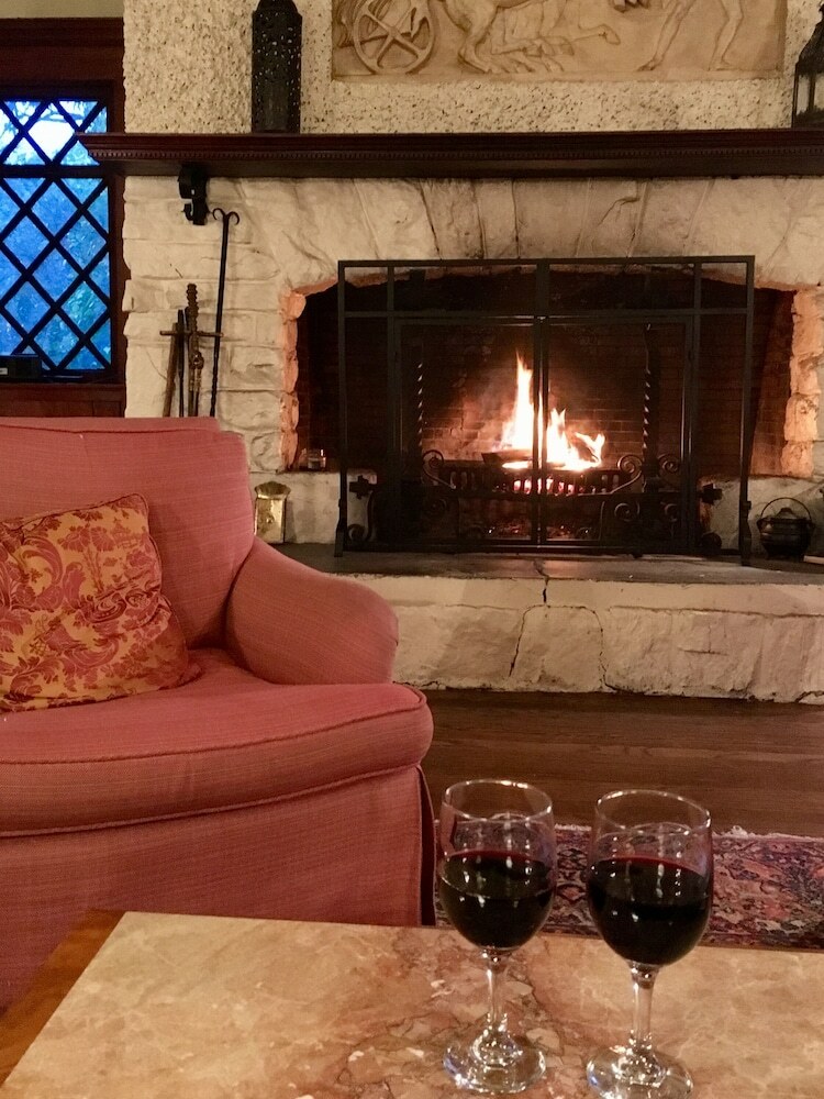Bed & Breakfast Manor House Inn