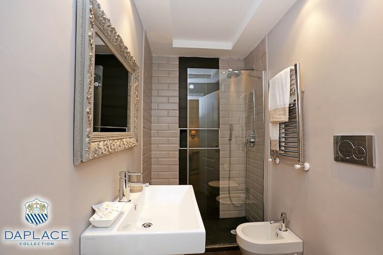 Madonna De? Monti Suites - Daplace Collection