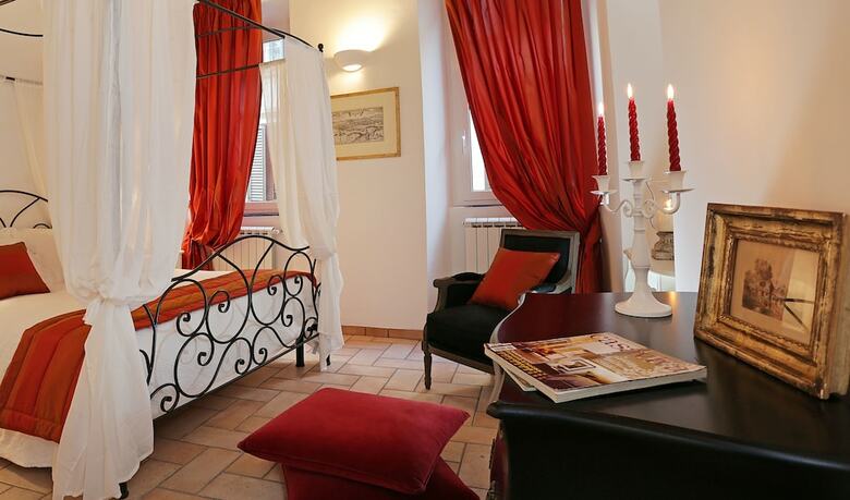Madonna De? Monti Suites - Daplace Collection