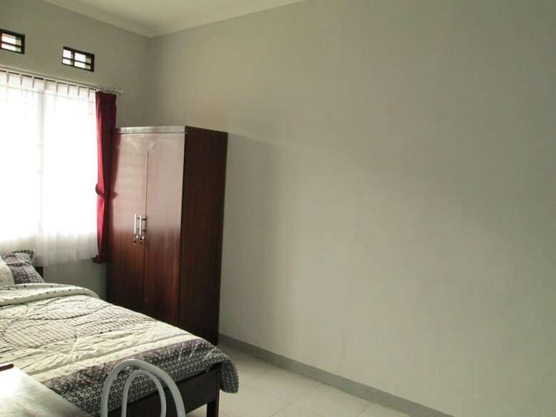 Hotel Elenor's Home