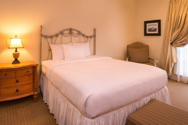 Niagara Crossing Hotel & Spa